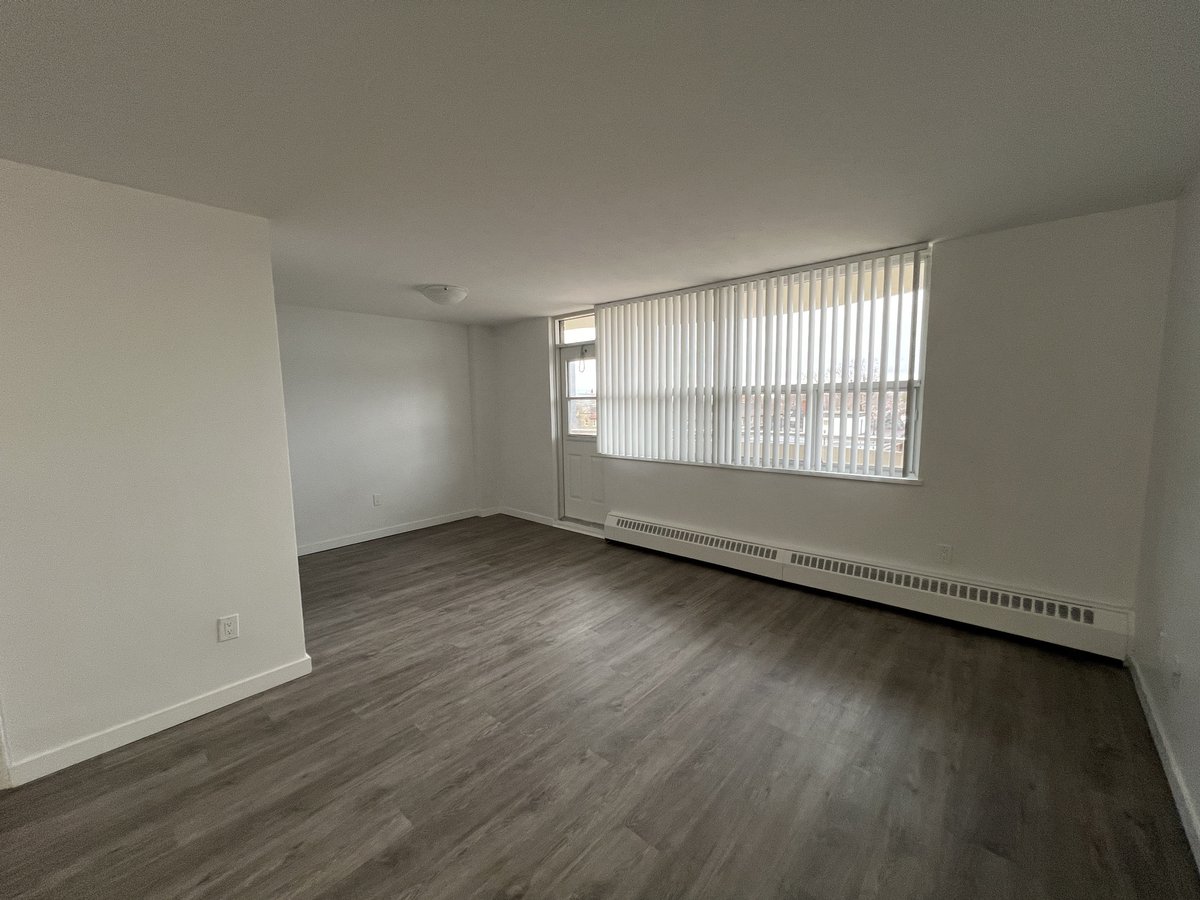 100 Raglan Avenue - Photo 6