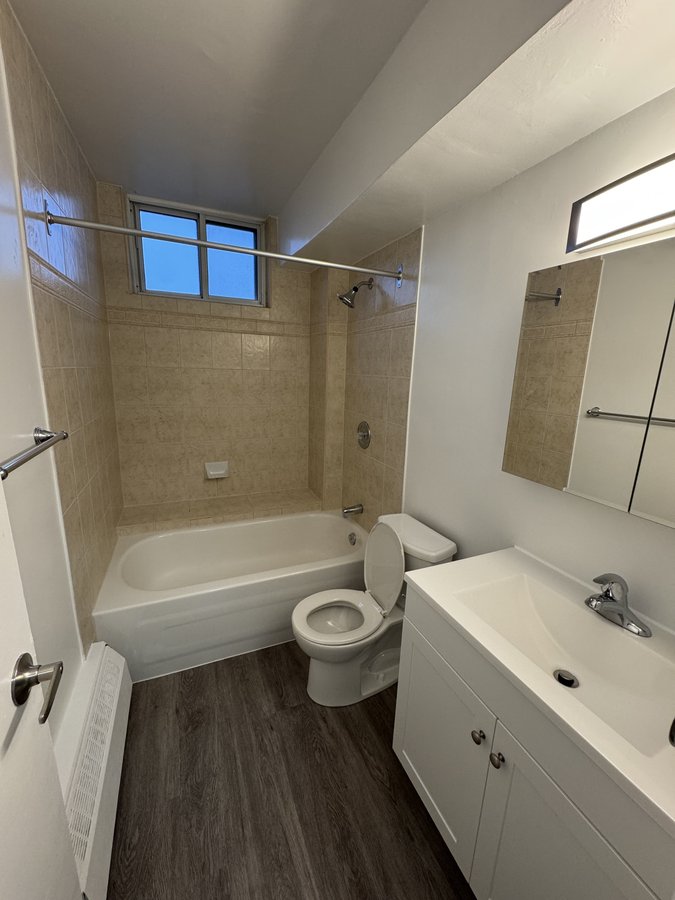 100 Raglan Avenue - Photo 12