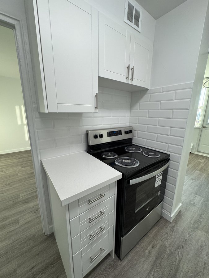 100 Raglan Avenue - Photo 16