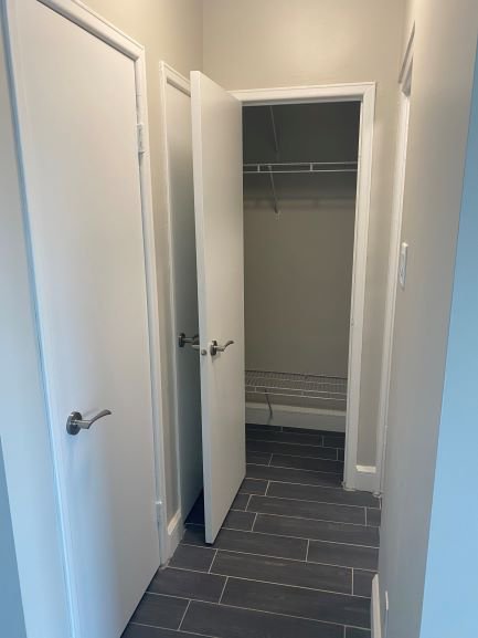 2558 Eglinton Avenue West - Photo 5