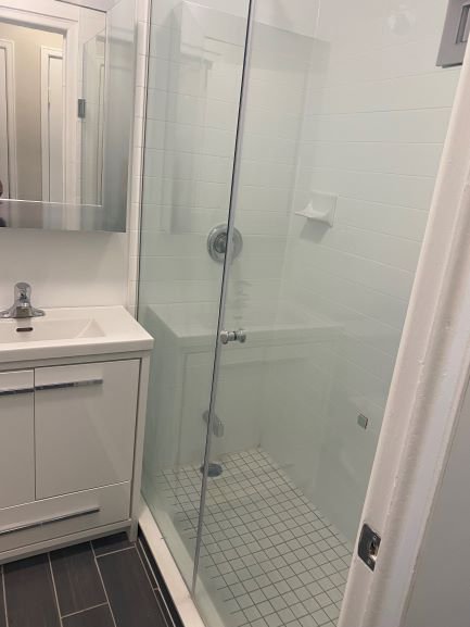 2558 Eglinton Avenue West - Photo 6