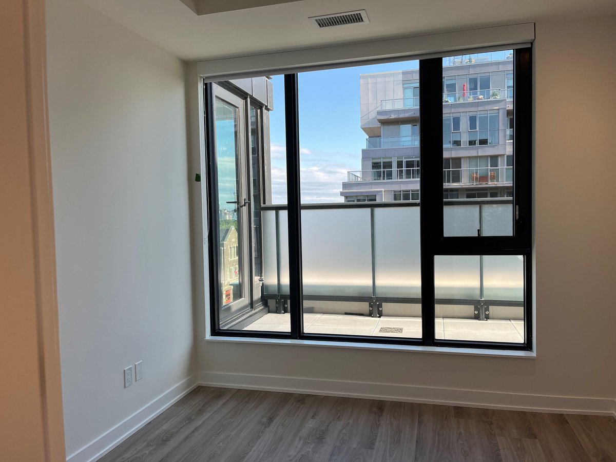 840 Saint Clair Avenue West - Photo 6