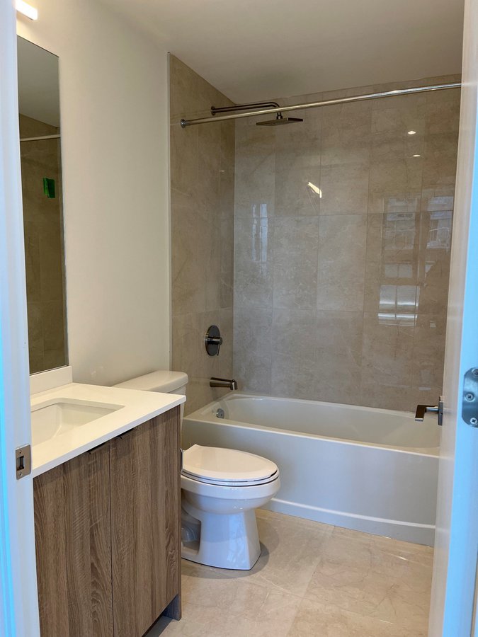 840 Saint Clair Avenue West - Photo 7