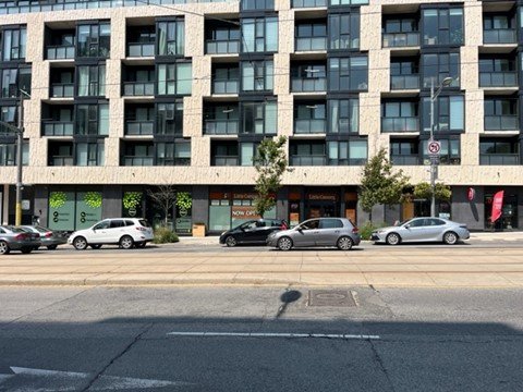 840 Saint Clair Avenue West - Photo 12