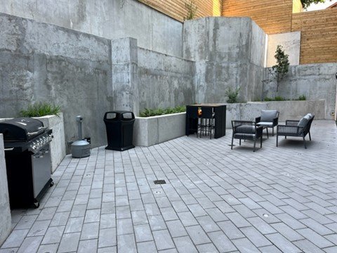 840 Saint Clair Avenue West - Photo 13