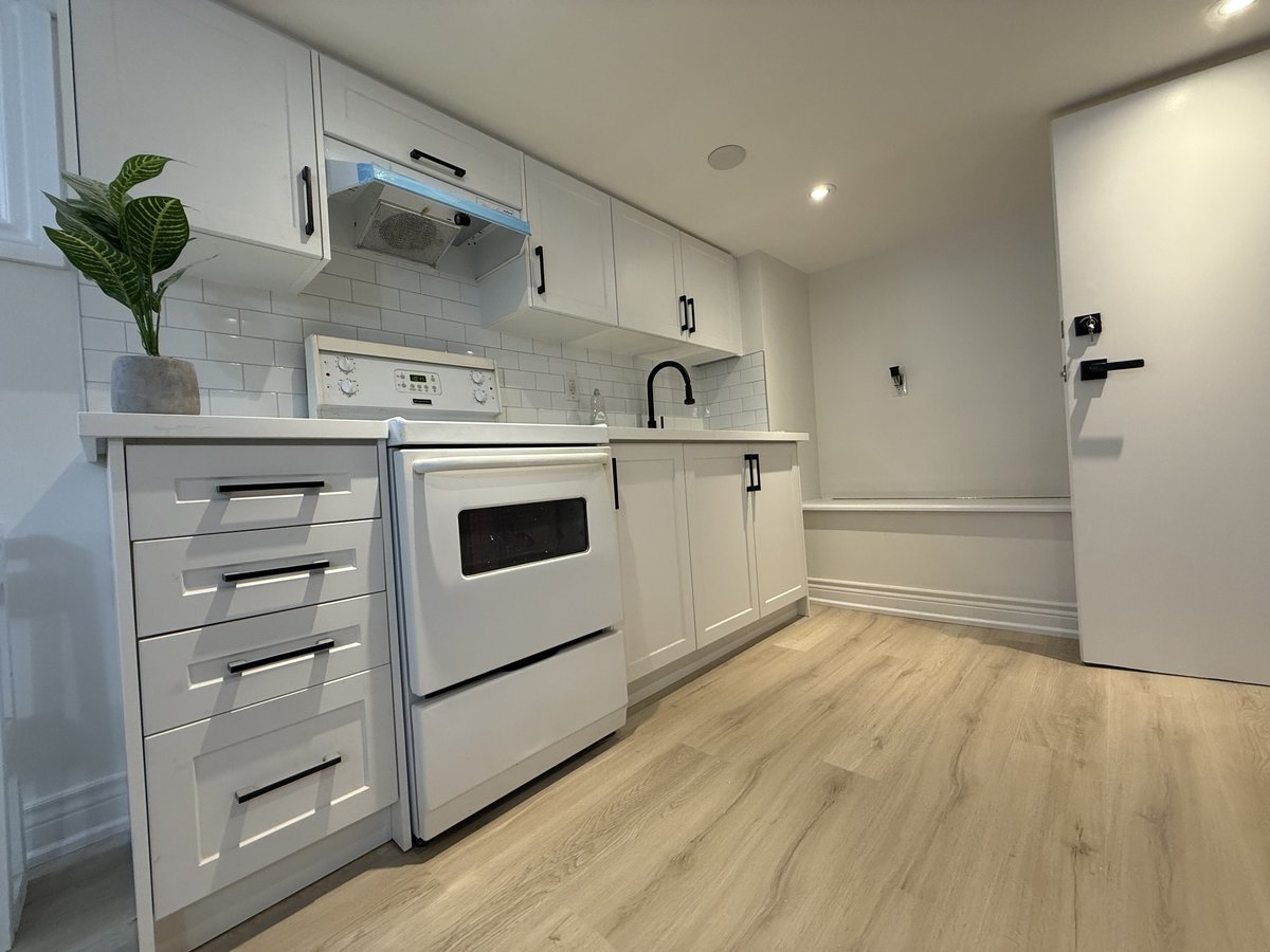 54 Lanark Avenue - Photo 7