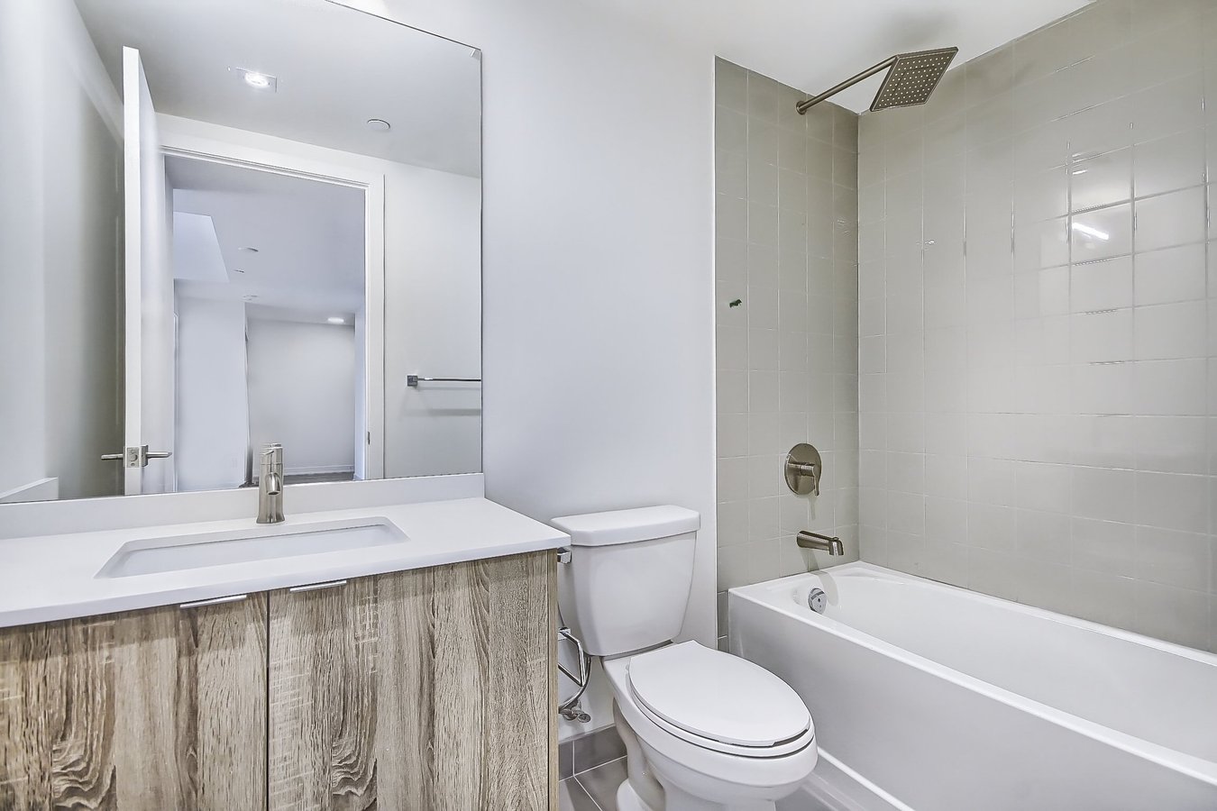840 Saint Clair Avenue West - Photo 15