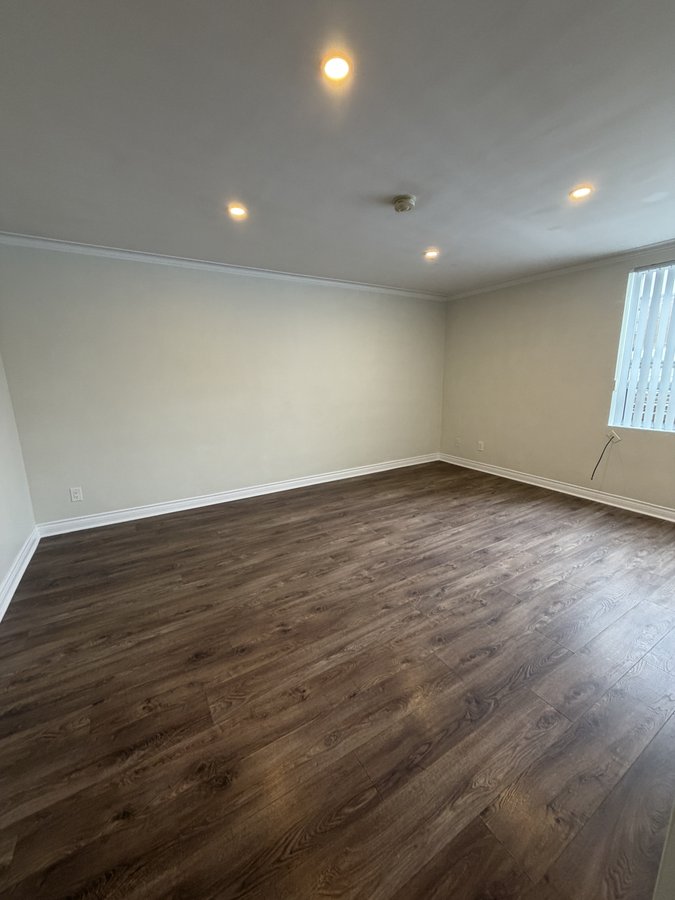 180 Vaughan Road - Photo 2