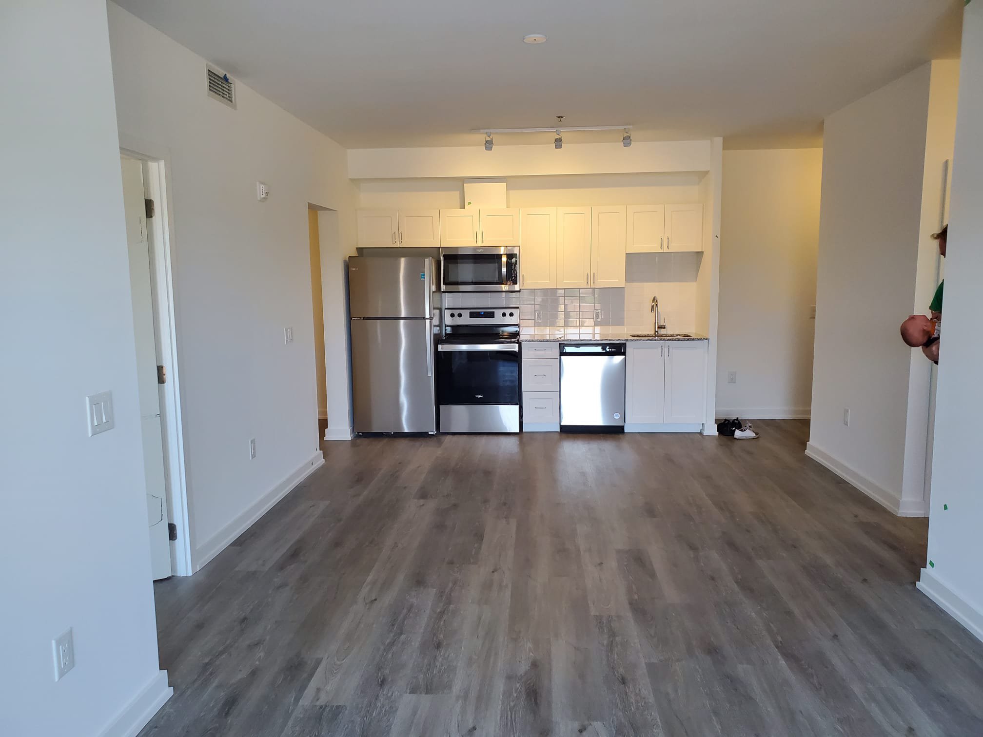 Rentals.ca ) 430 Essa Road, Barrie ON for Rent