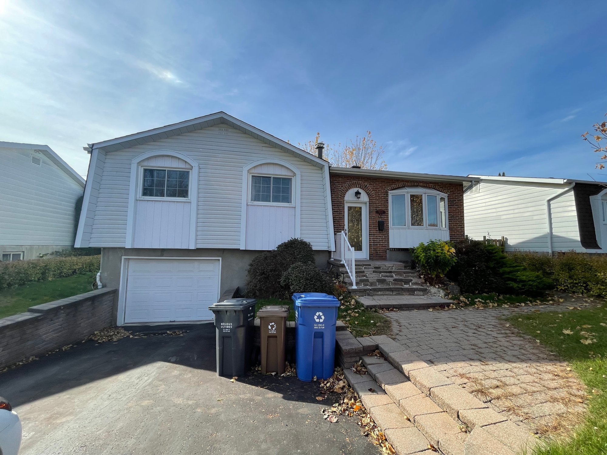 Rentals.ca ) 3890 Rue Bériot, Brossard QC for Rent