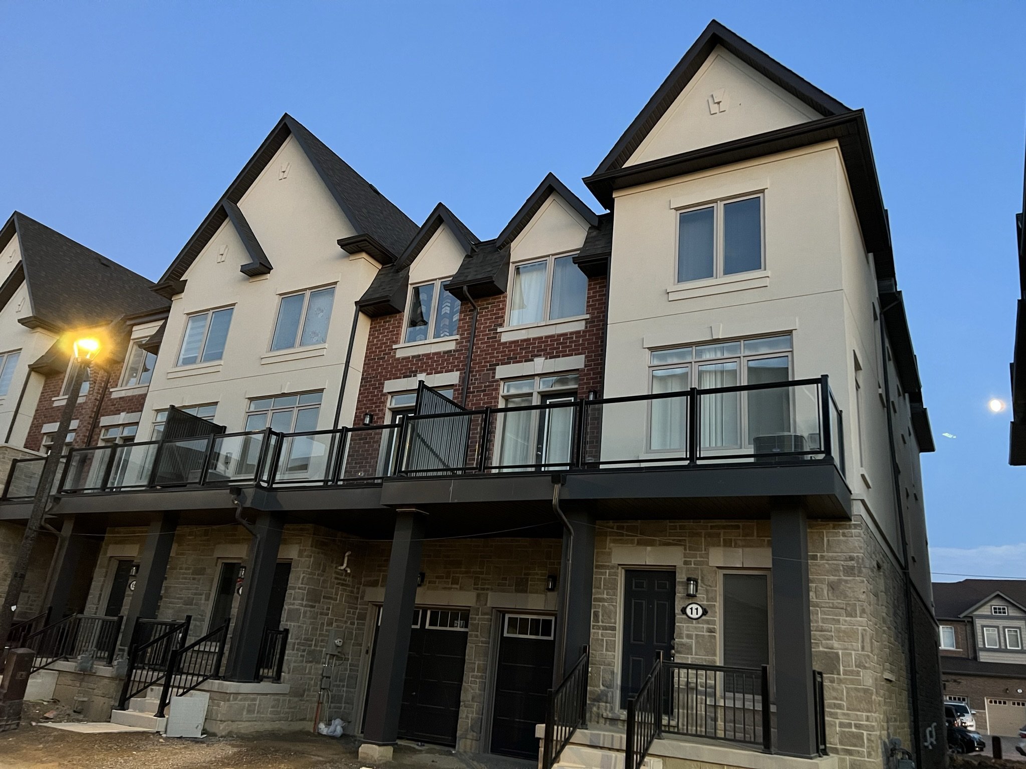 11 Tiveron Avenue, Caledon, ON Town House for rent