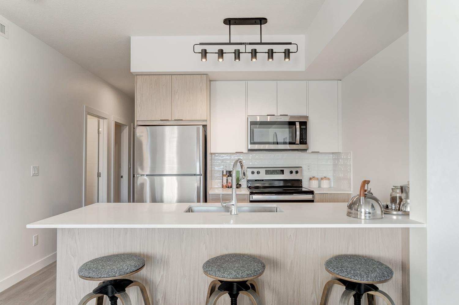 THE HUDSON IN MARDA LOOP 3360 16 St SW, Calgary, AB