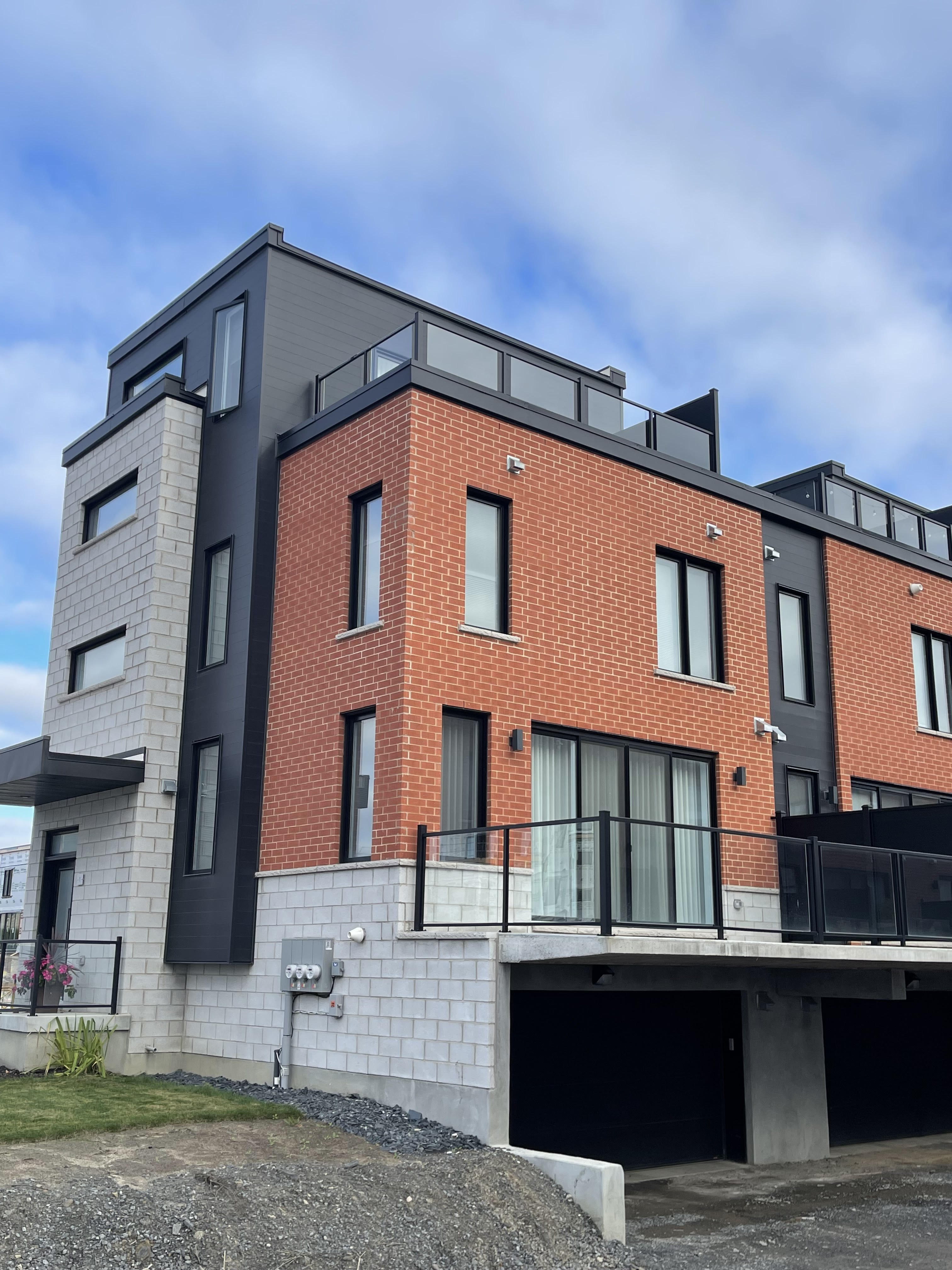 24 Avenue des Chênes, Candiac, QC House for rent