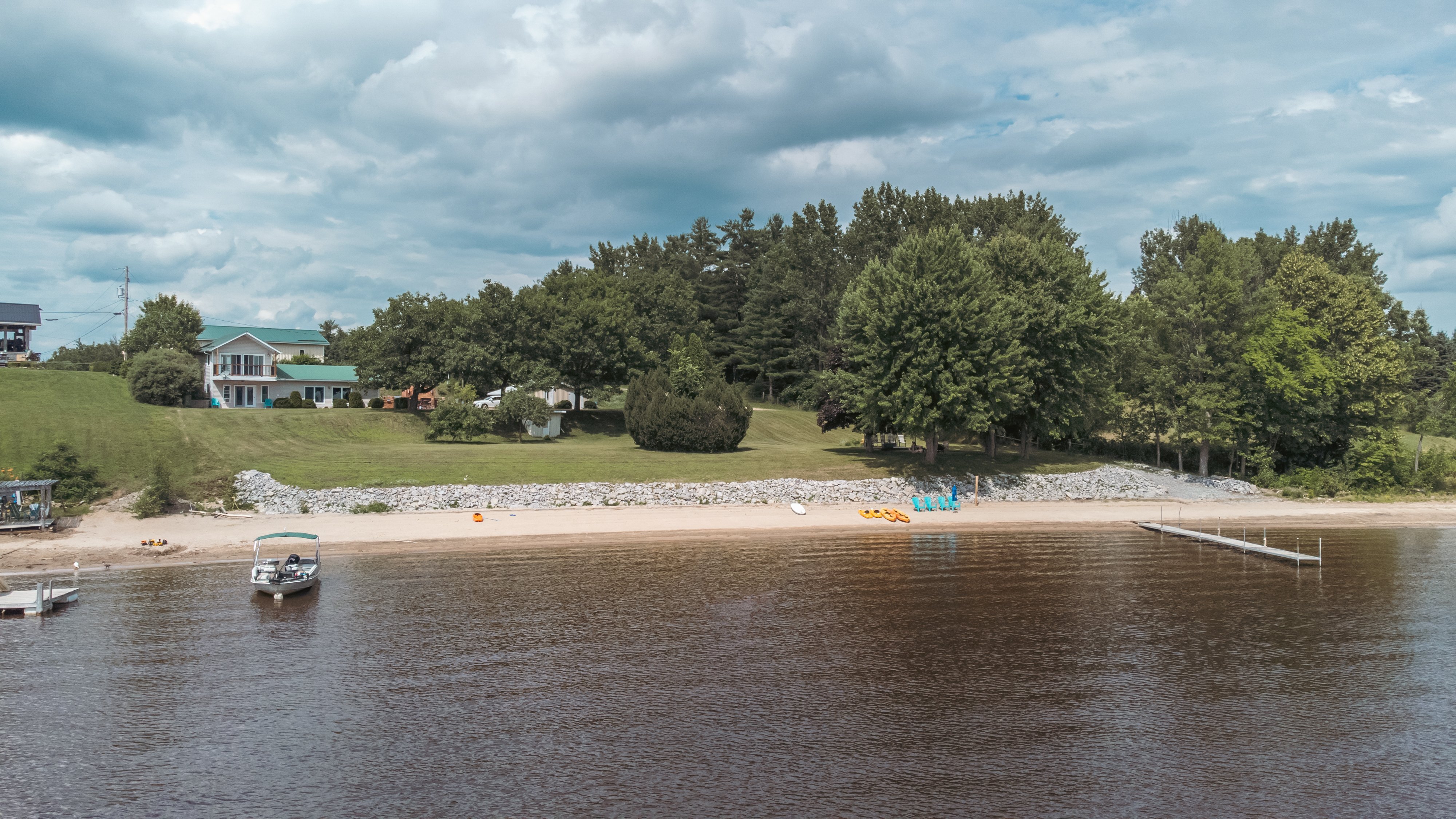 Rentals.ca ) 33 Chemin Notre Dame du Lac, Chapeau QC à louer