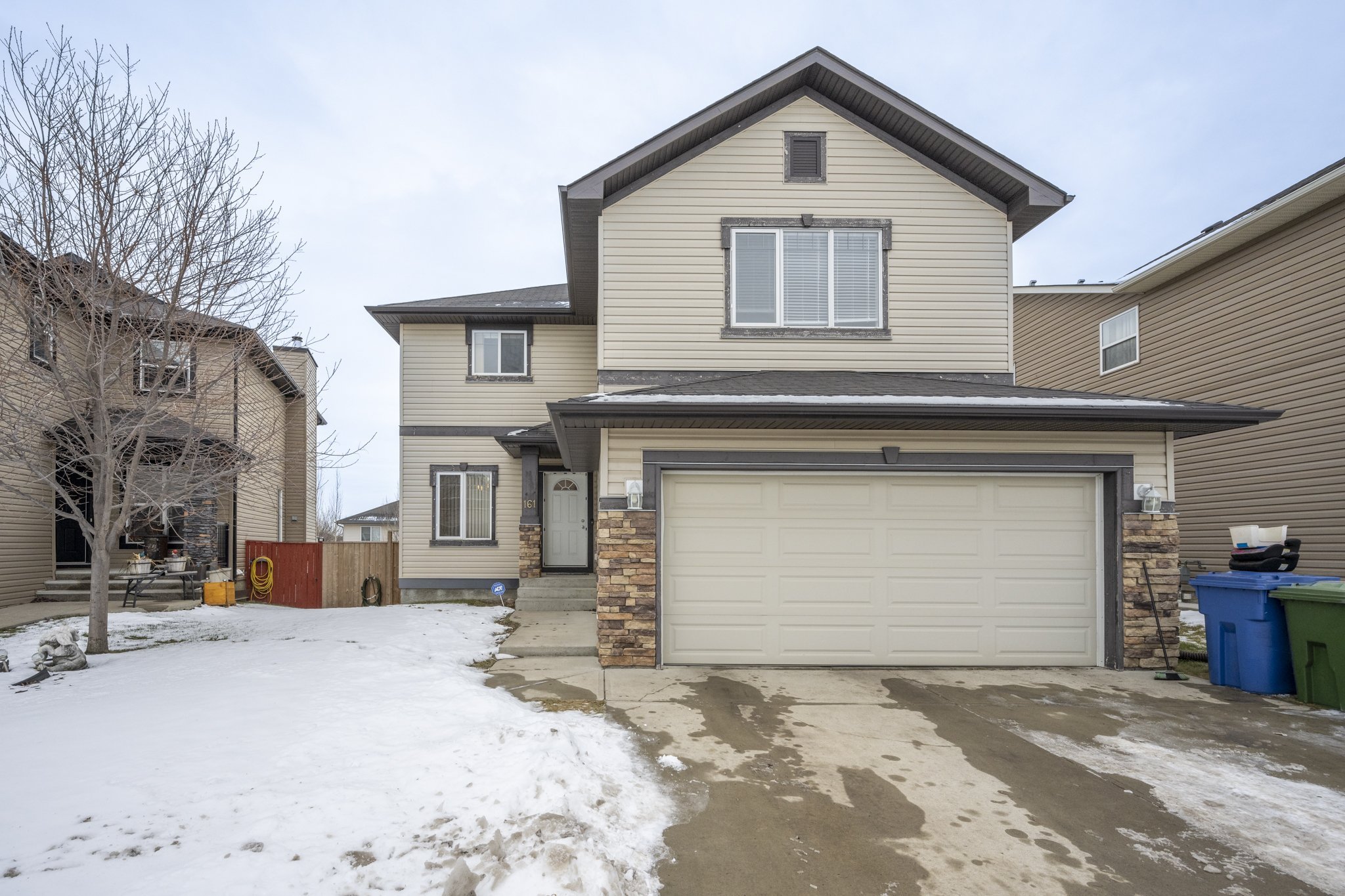 Rentals.ca Hawkmere Place, Chestermere AB for Rent