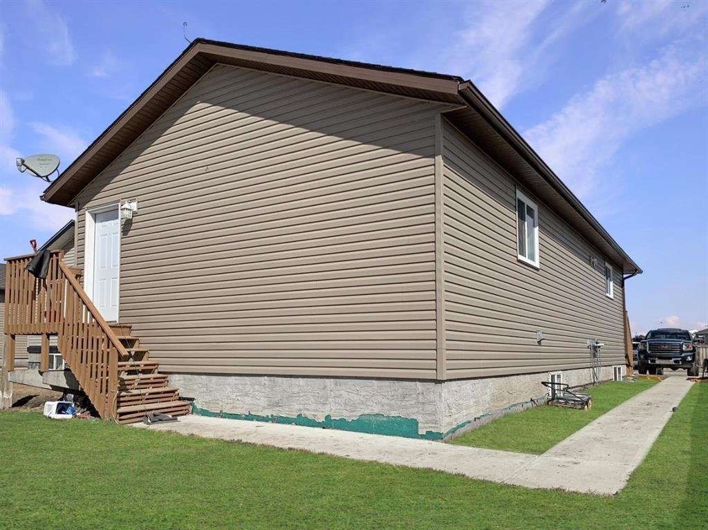 Rentals.ca 11211 98 Street, Clairmont AB for Rent