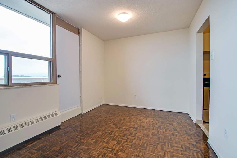 Rentals.ca ) 50 Governors Rd., Dundas ON for Rent