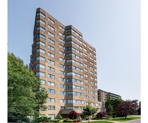 Rentals.ca :) 4 Park Vista, East York ON for Rent