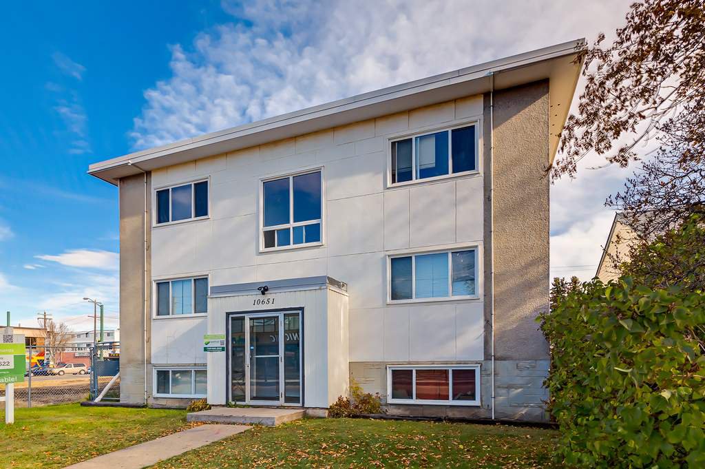 Rentals.ca ) 10651 105 Street, Edmonton AB for Rent