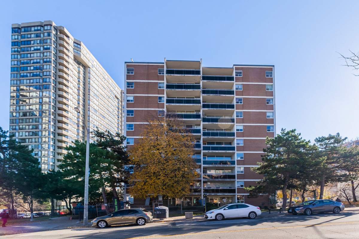 Rentals.ca ) 4875 Dundas Street West, Etobicoke ON for Rent