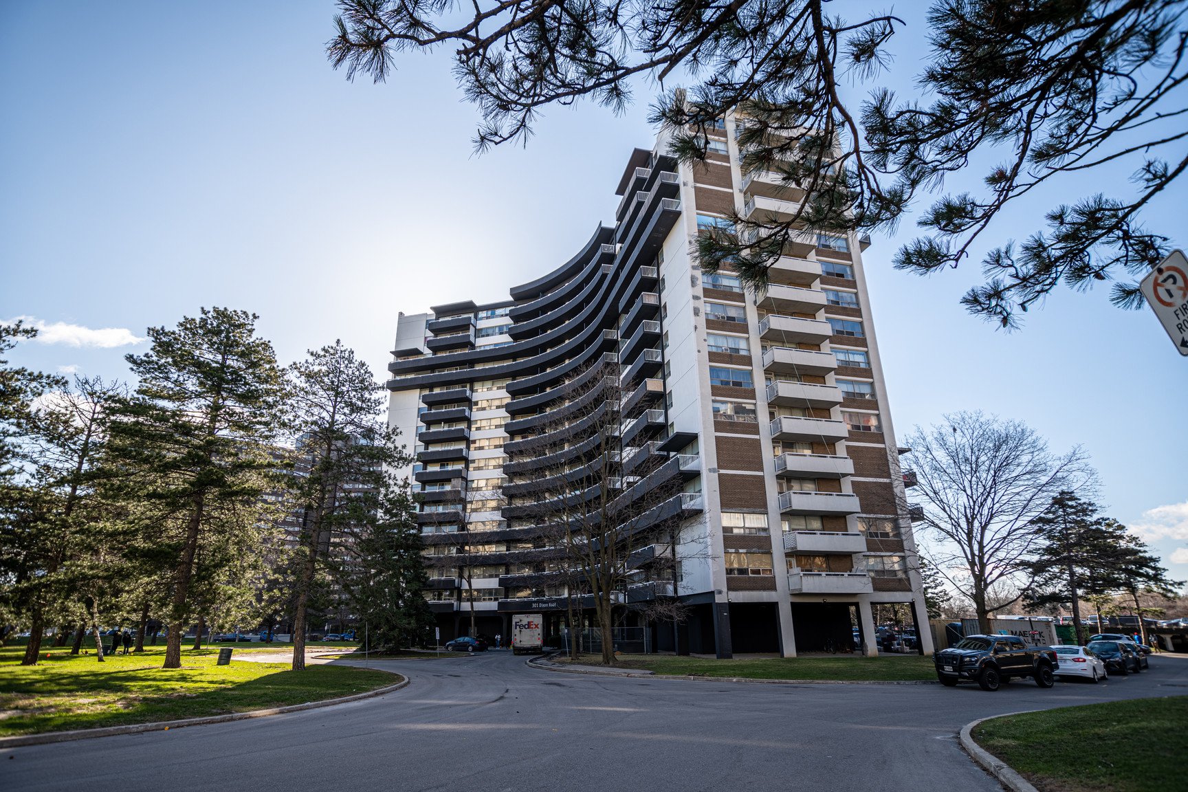 Rentals.ca ) 301 Dixon Road, Etobicoke ON for Rent