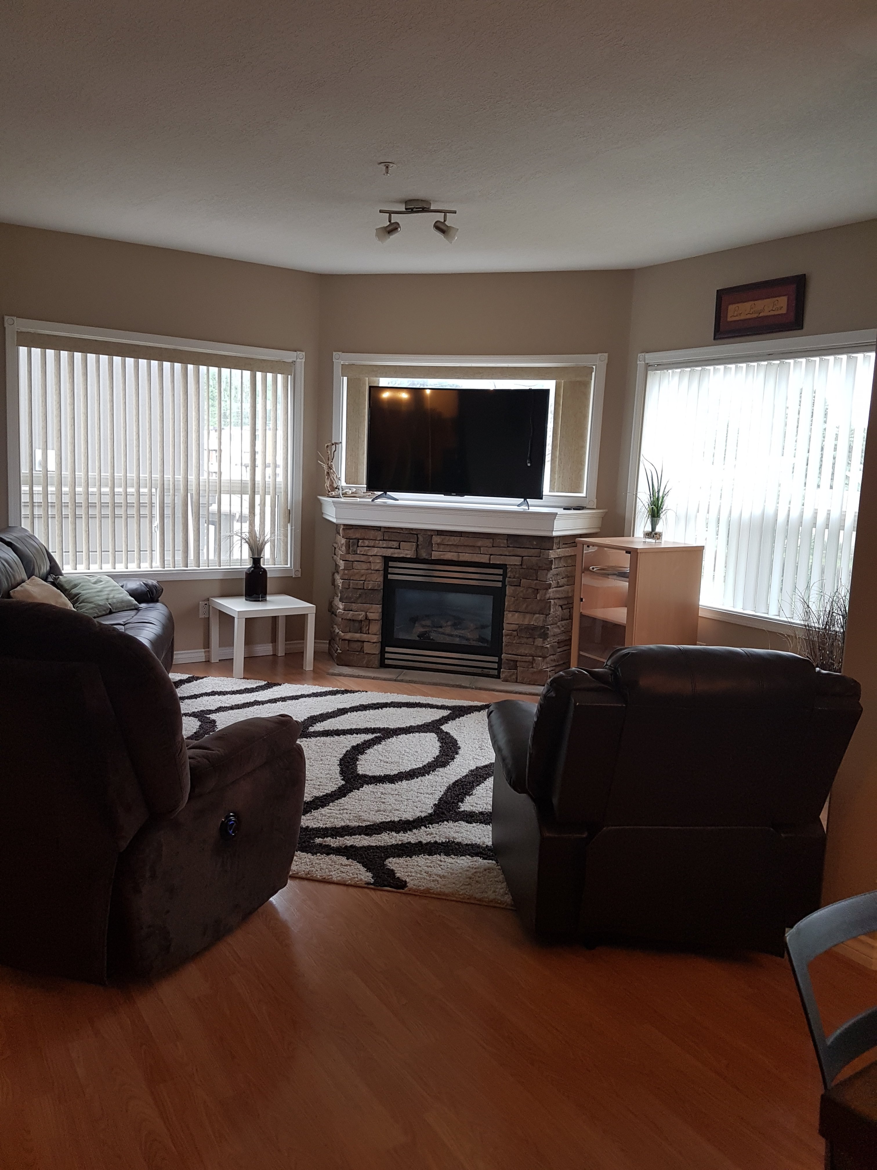 Rentals.ca ) 10115 Morrison Street, Fort McMurray AB for Rent Rentals.ca ) 10115 Morrison Street, Fort McMurray AB for Rent