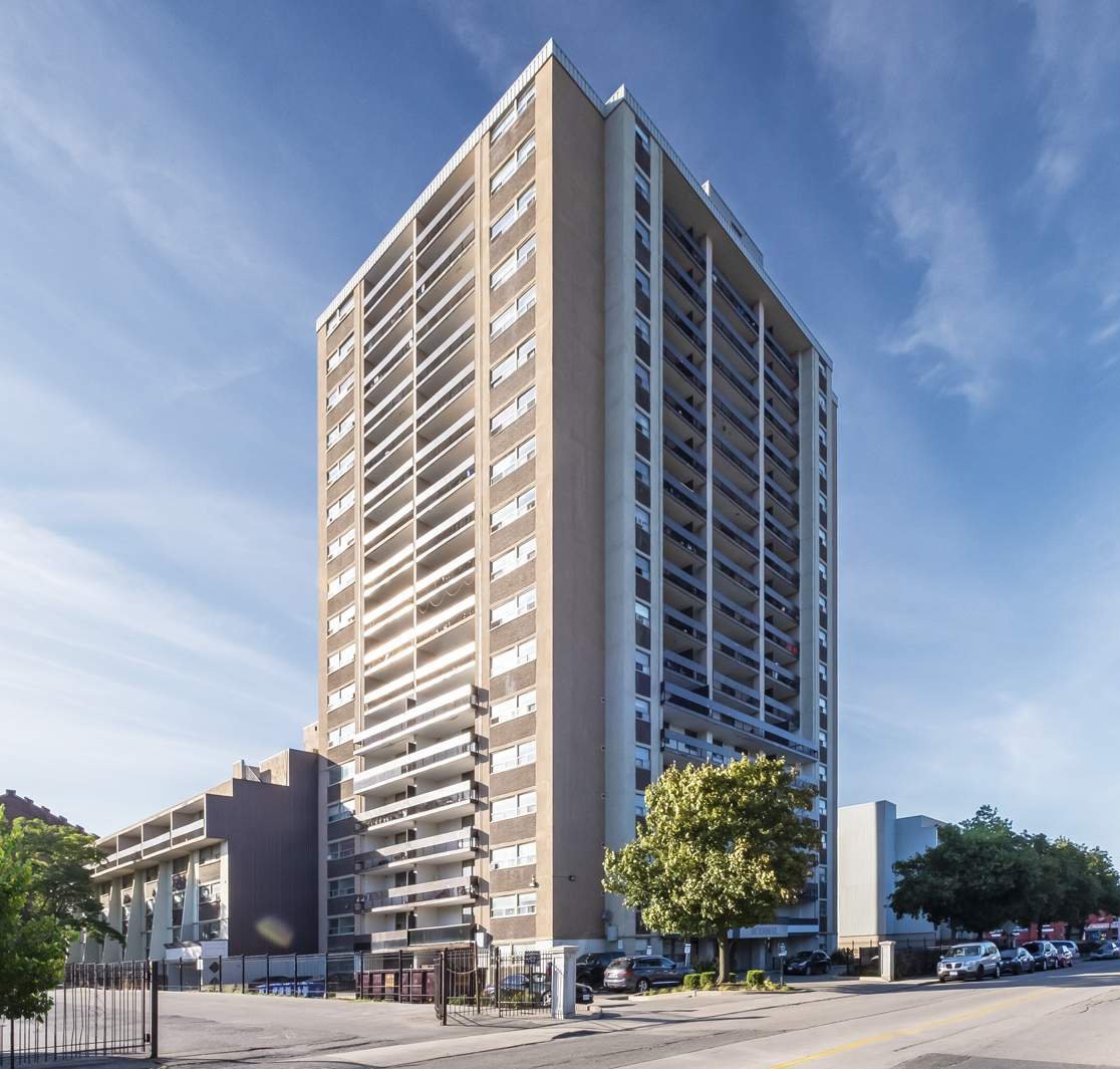 Rentals.ca ) 181 John Street North,