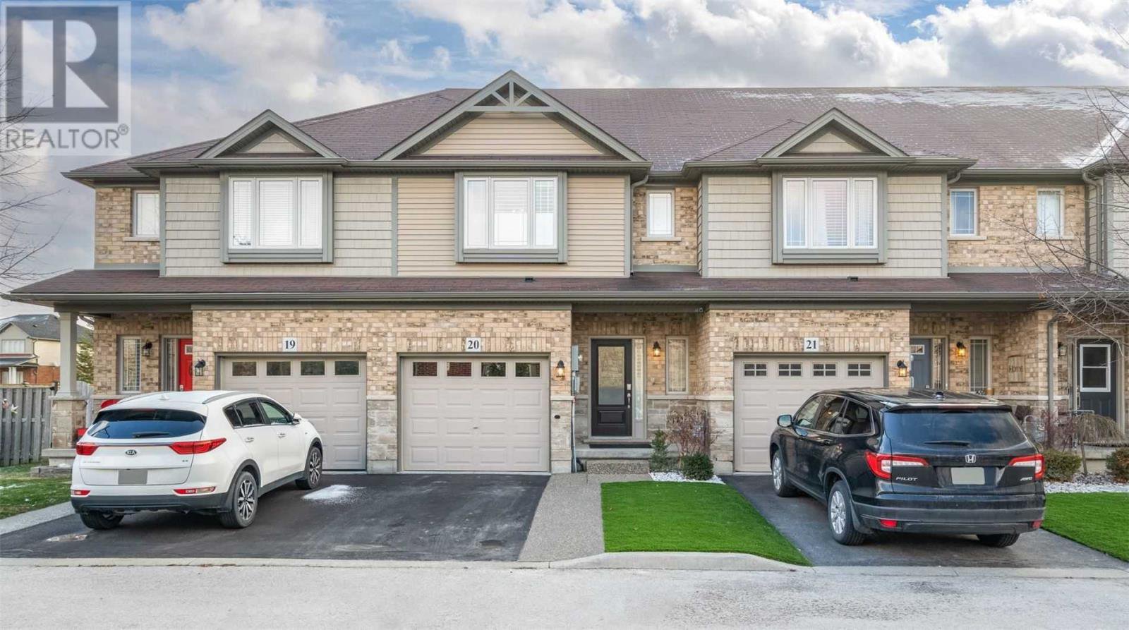 Rentals.ca ) 310 Fall Fair Way, Hamilton ON for Rent