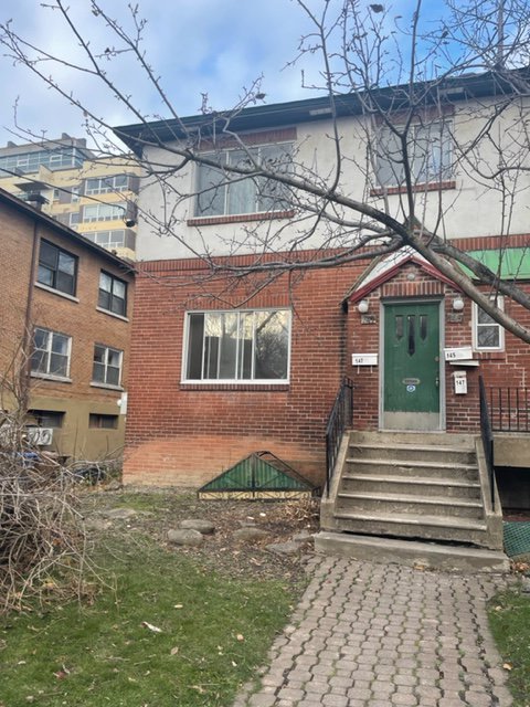 Rentals.ca :) 147 Rue Dufferin, Hampstead QC for Rent