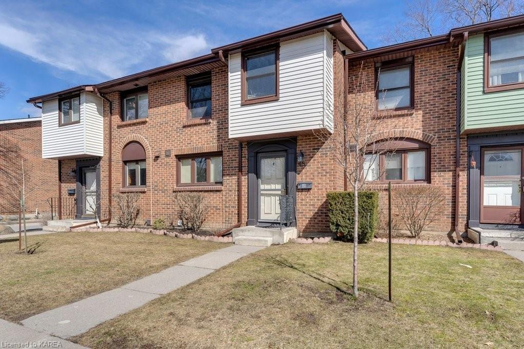 Rentals.ca 115 Wright Crescent, Kingston ON for Rent