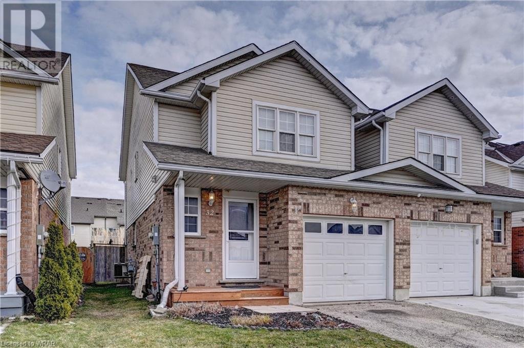 32 MOUNTAIN LAUREL Crescent 32 MOUNTAIN LAUREL Crescent, Kitchener, ON