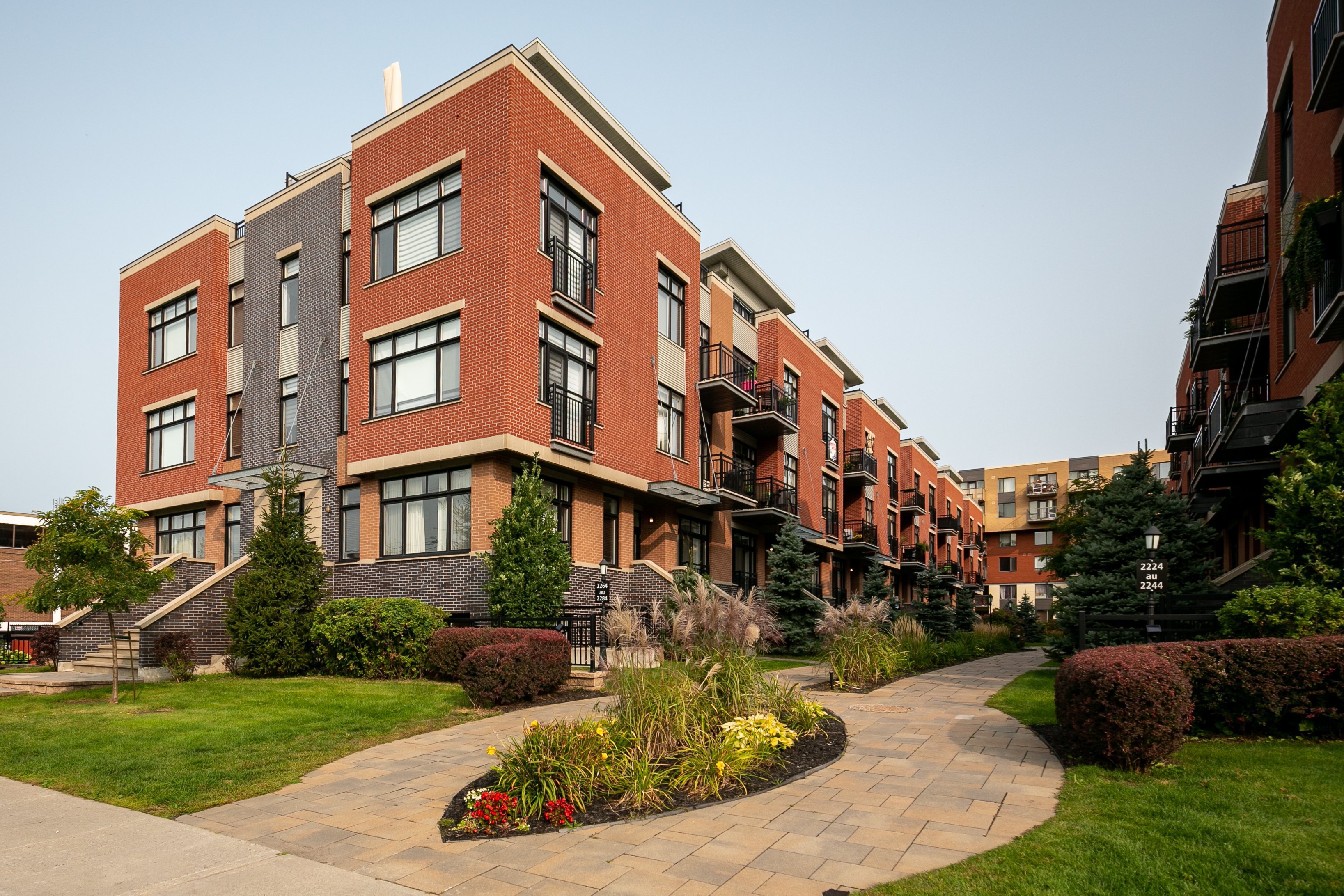 Rentals.ca ) 2276 Rue Victoria, Lachine QC for Rent