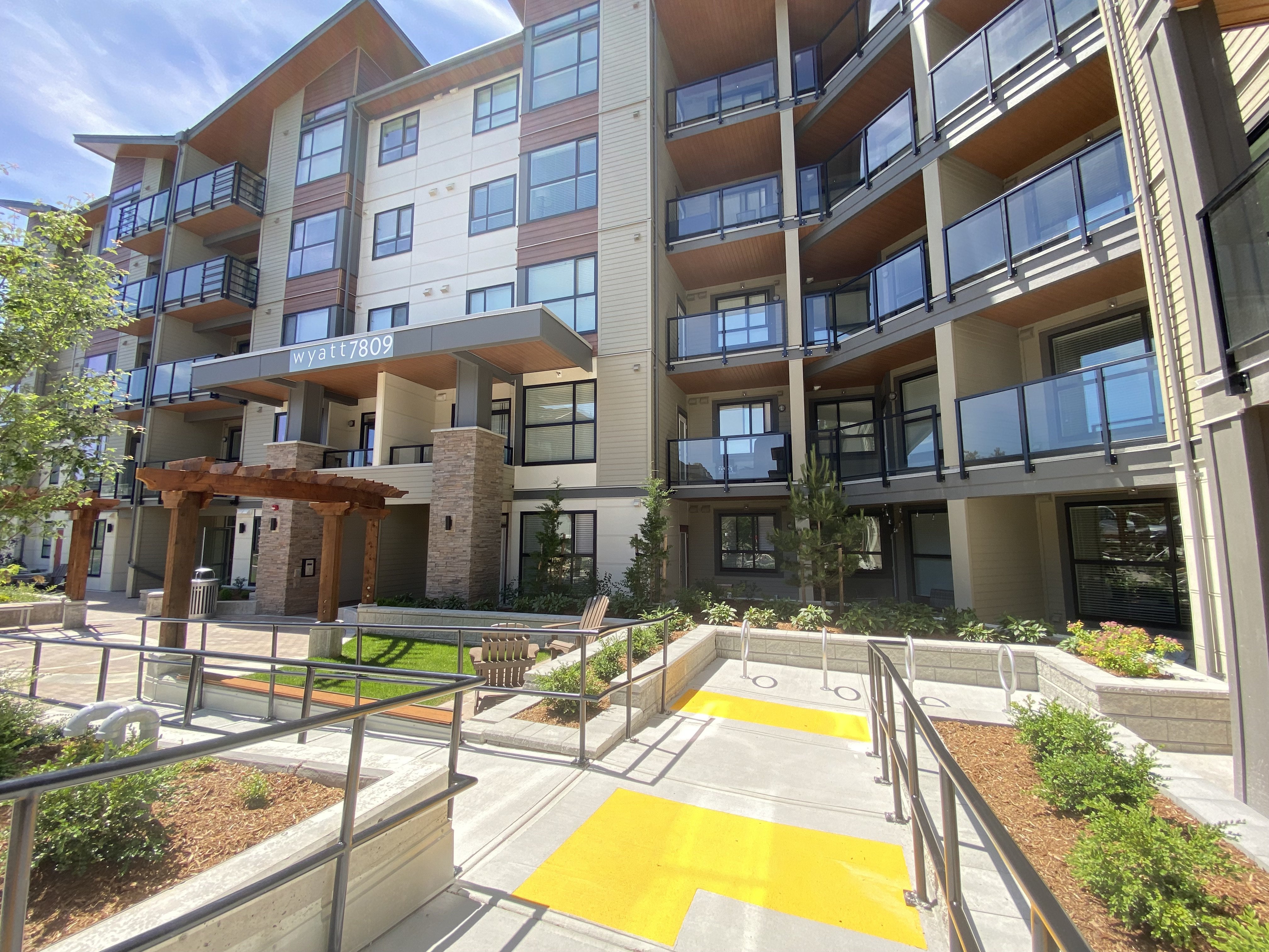 Rentalsca Langley Apartments
