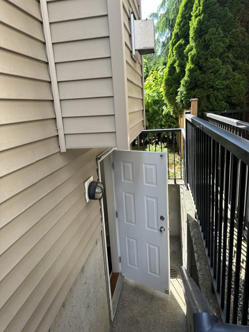 Rentals.ca 9049 216A Street, Langley Township BC for Rent