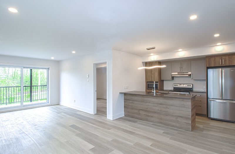 Rentals.ca ) 167 Boulevard SaintElzéar Ouest, Laval QC for Rent