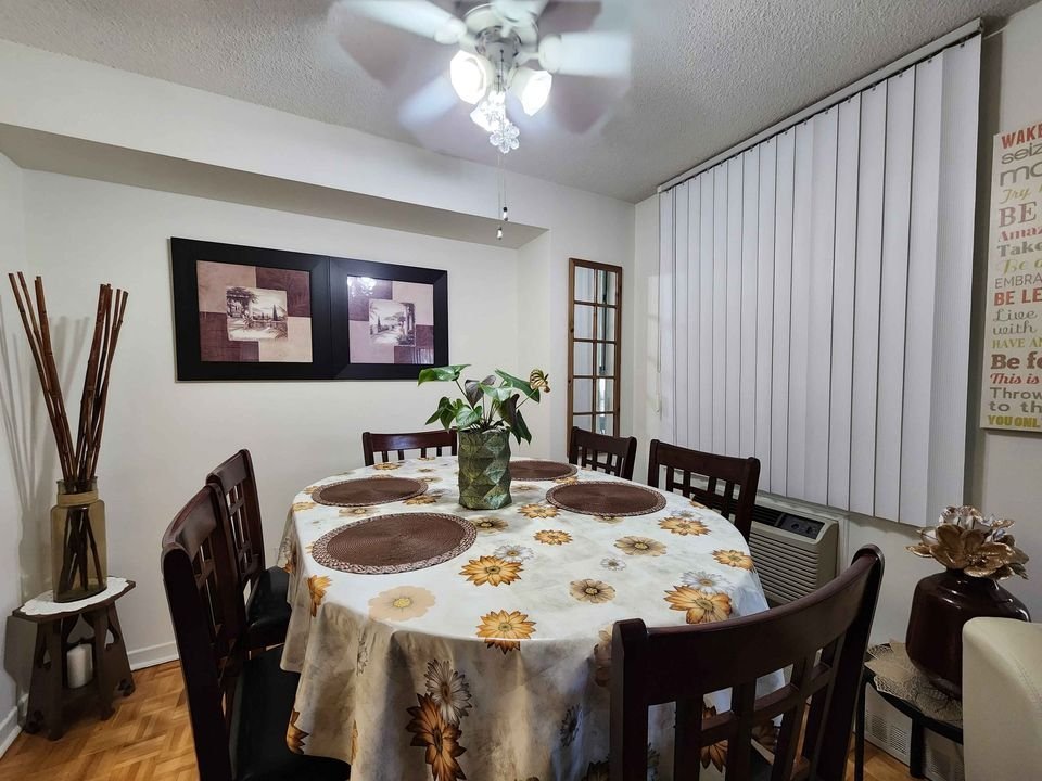 1423 Mississauga Valley Boulevard, Mississauga, ON Room for rent