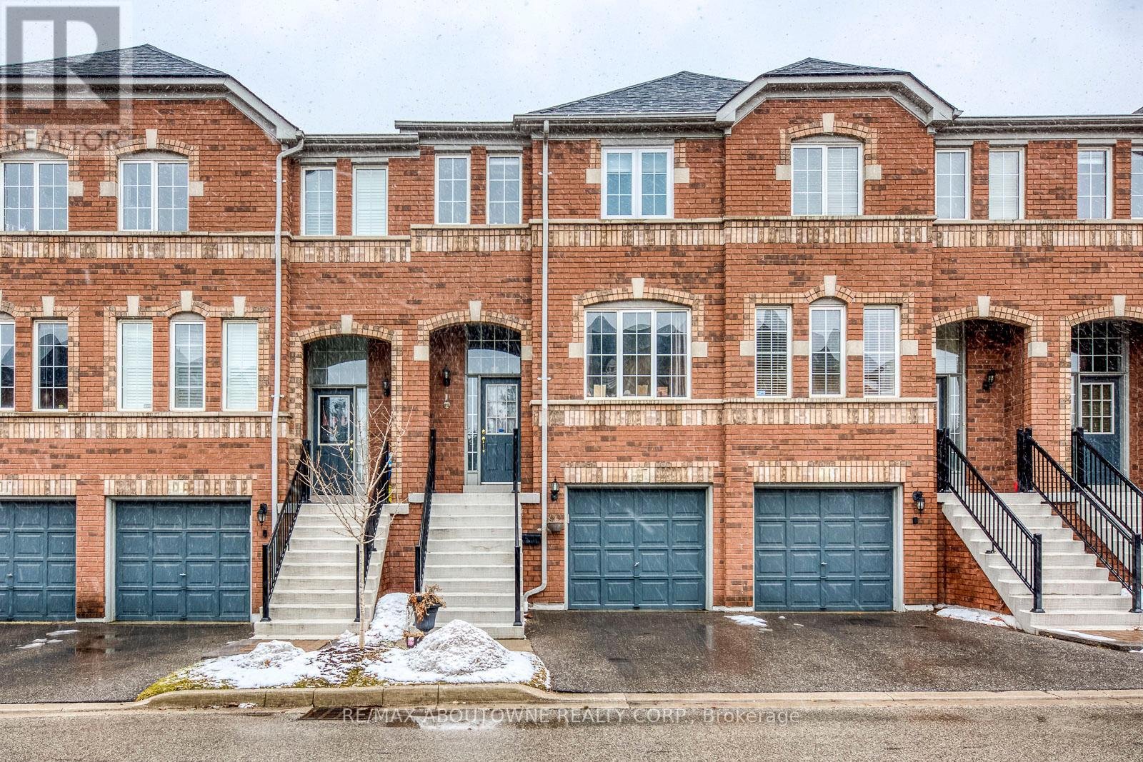 Rentals.ca 5530 Glen Erin Drive, Mississauga ON for Rent