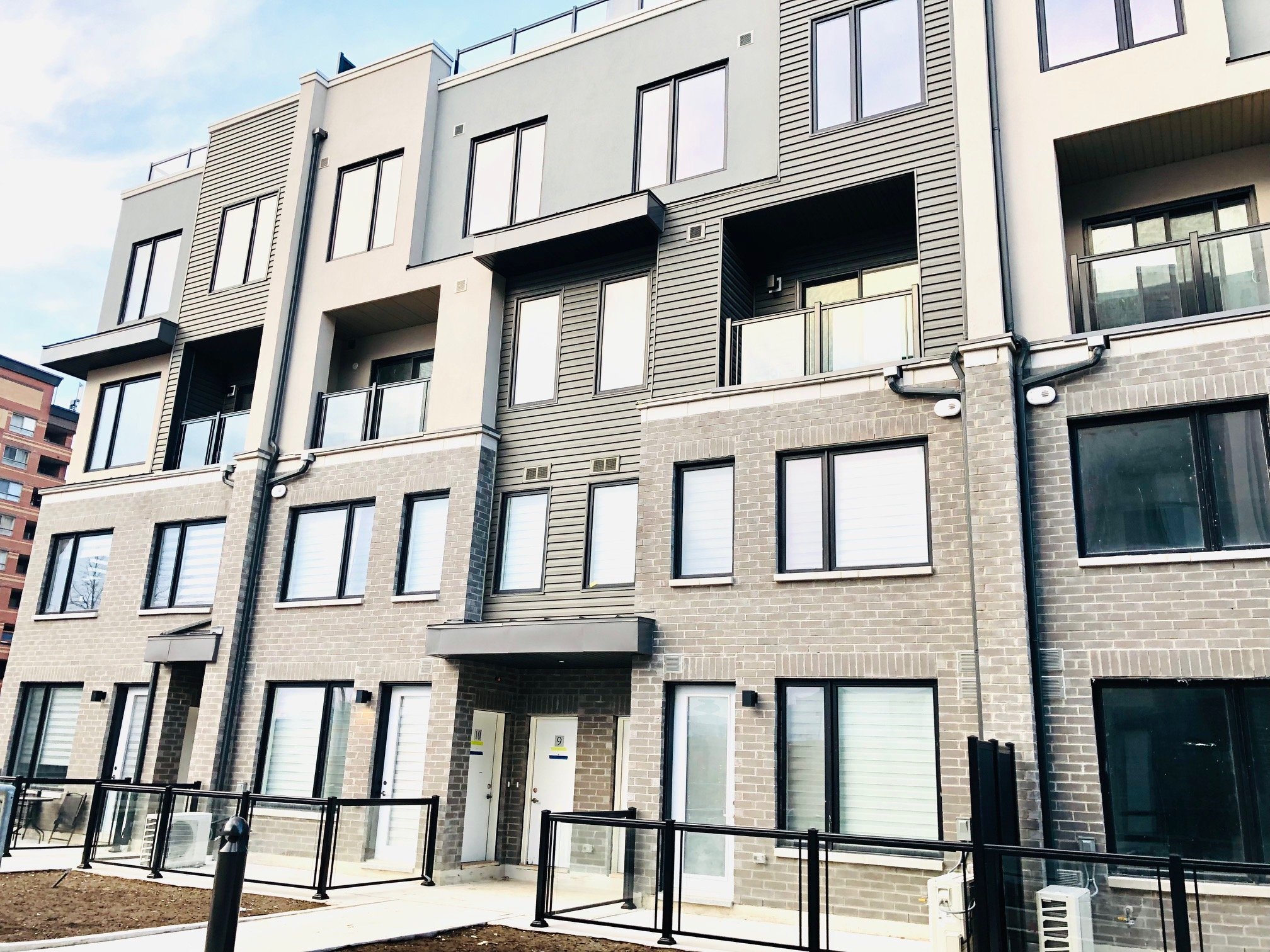 Rentals.ca 3425 Ridgeway Drive, Mississauga ON for Rent