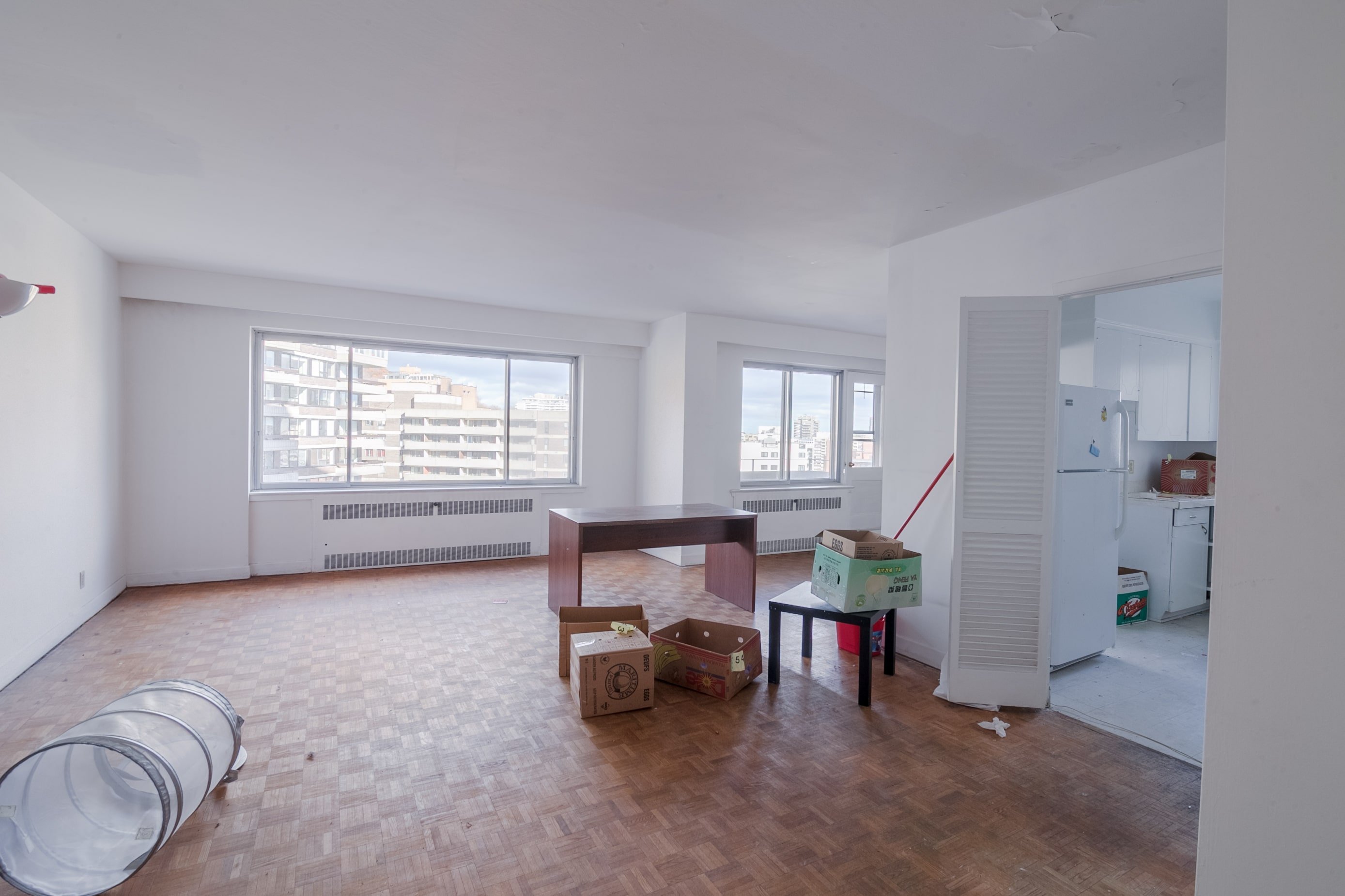 Rentals.ca ) 3555 Chemin de la CôtedesNeiges, Montréal QC for Rent