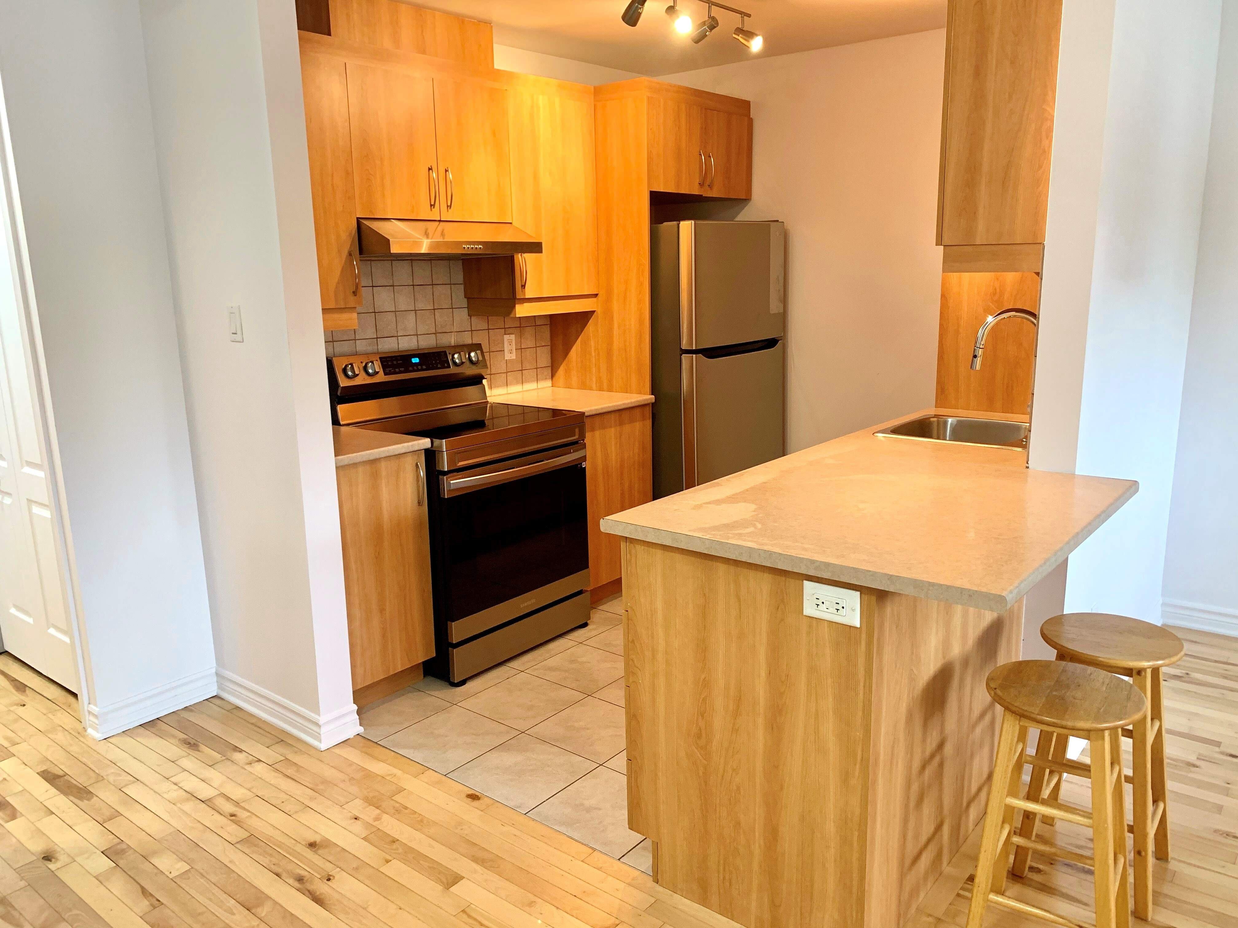 Rentals Ca 1276 Boulevard Rosemont Montreal Qc For Rent Rentals Ca 1276 Boulevard Rosemont Montreal Qc For Rent