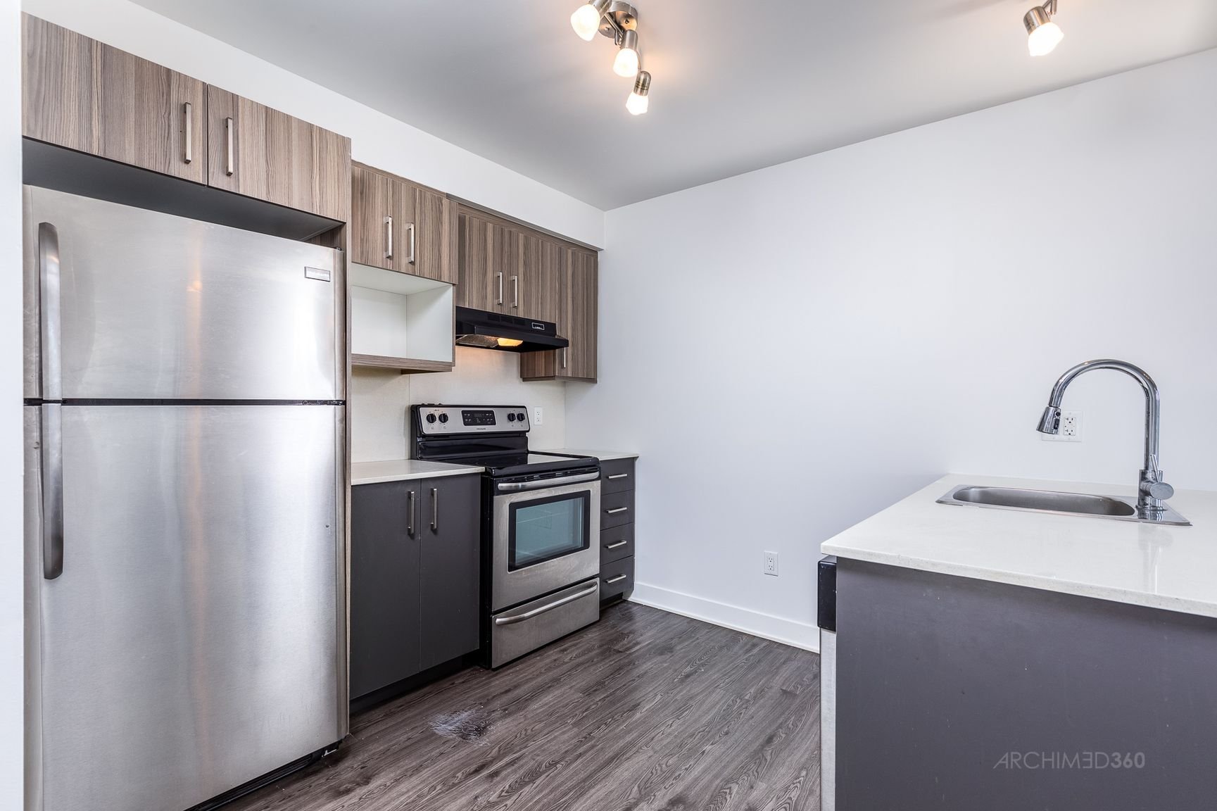 Rentals.ca ) 6540 Boulevard Decarie, Montréal QC for Rent