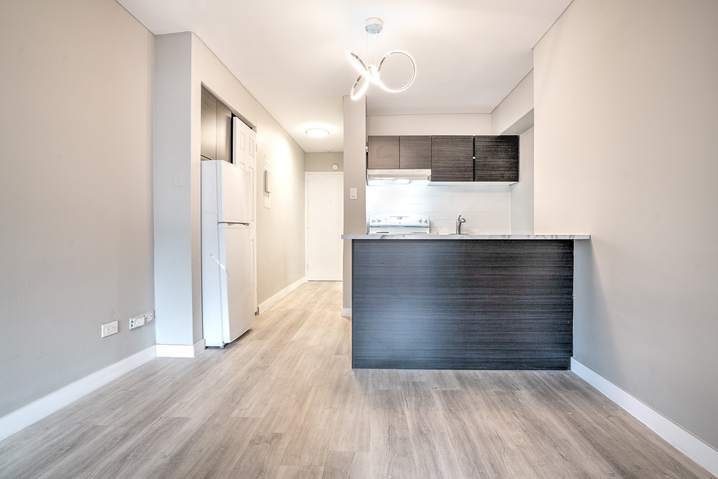 Rentals.ca ) 6280 Boulevard Décarie, Montréal QC for Rent