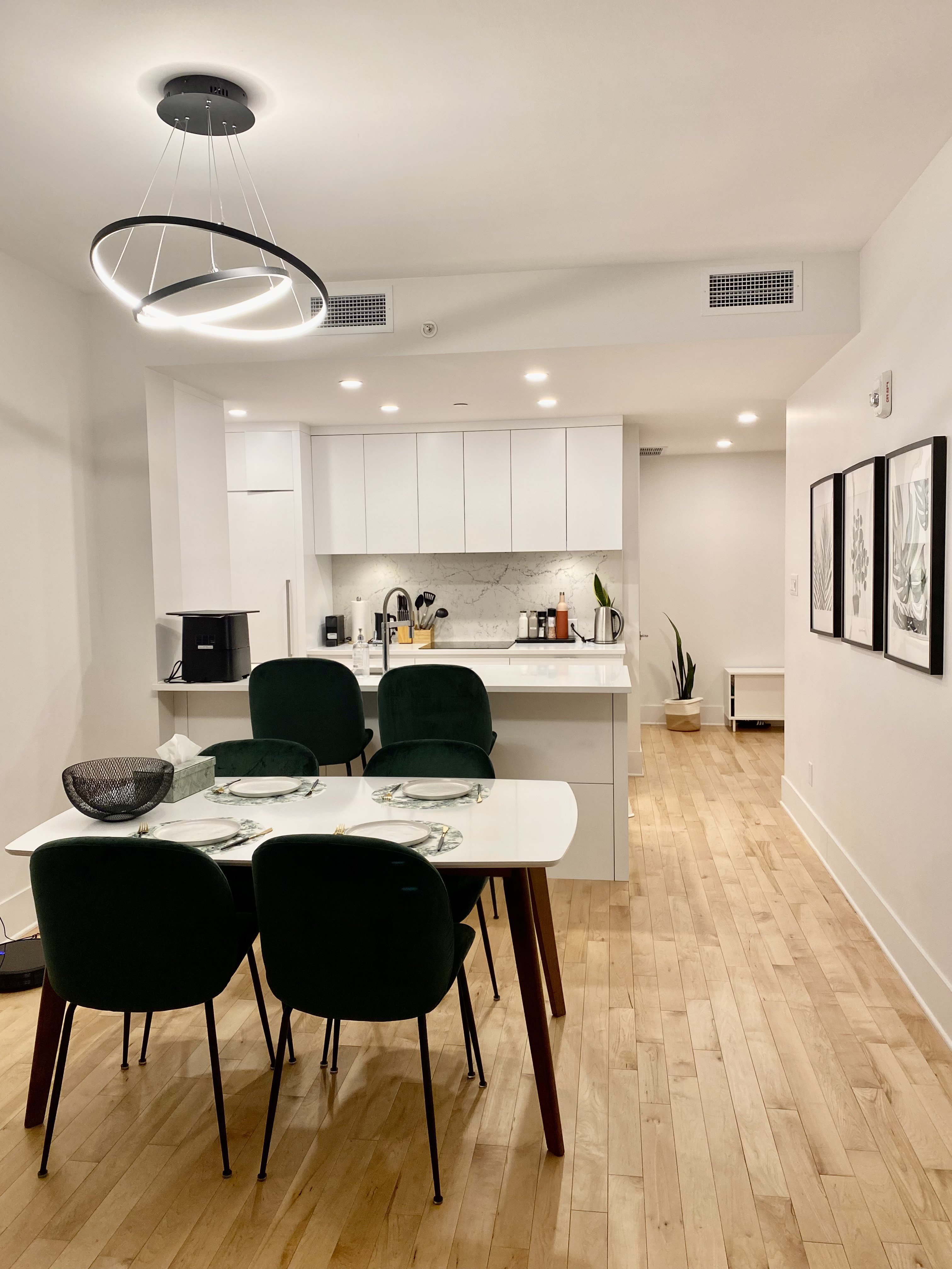 Rentals.ca 1025 Rue de la Commune Est, Longueuil QC for Rent Rentals.ca 1025 Rue de la Commune Est, Longueuil QC for Rent