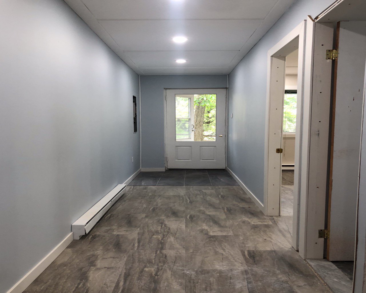 9745B StHubert, Montréal, QC Apartment for rent