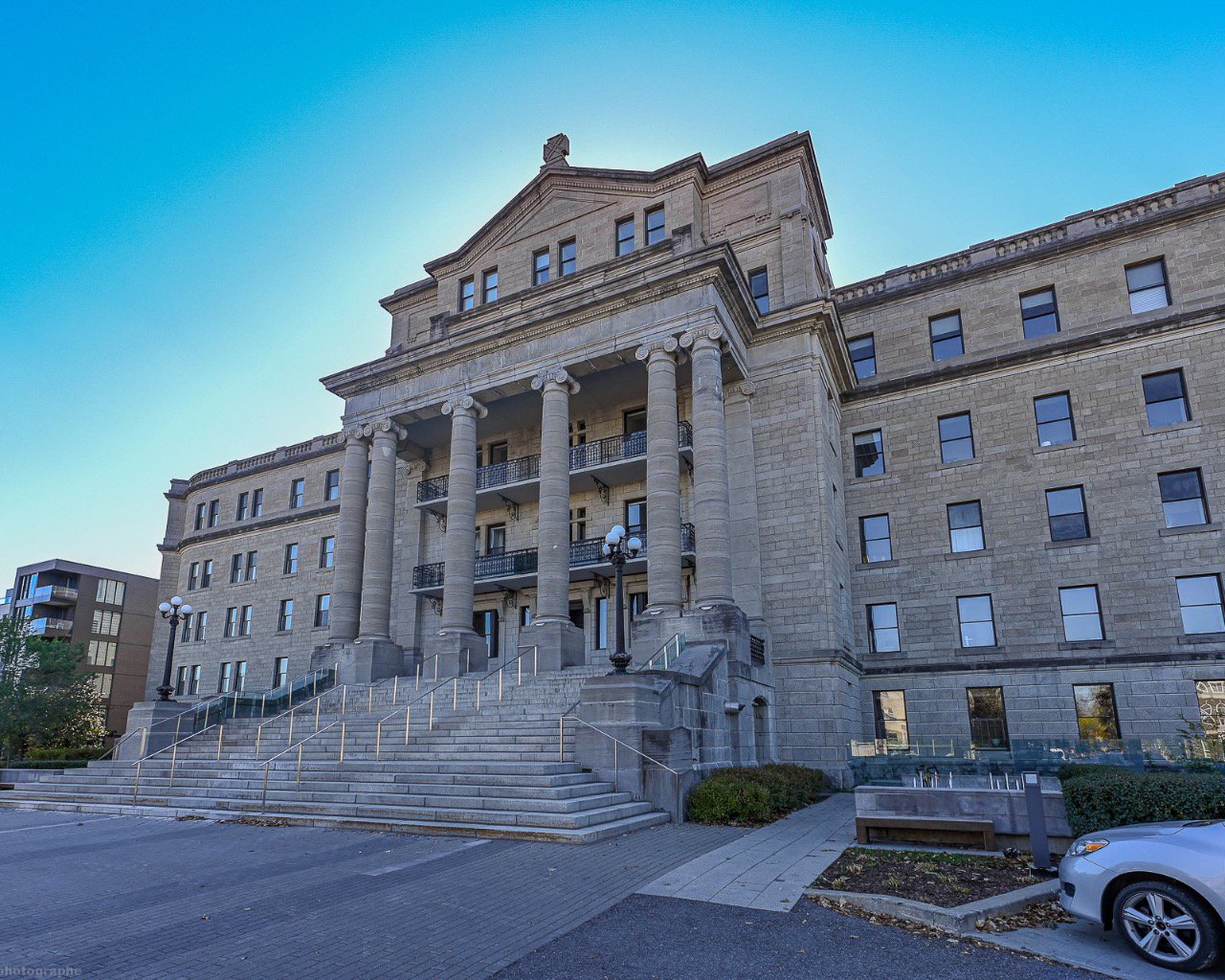 Rentals.ca ) 7400 SaintLaurent, Montréal QC à louer