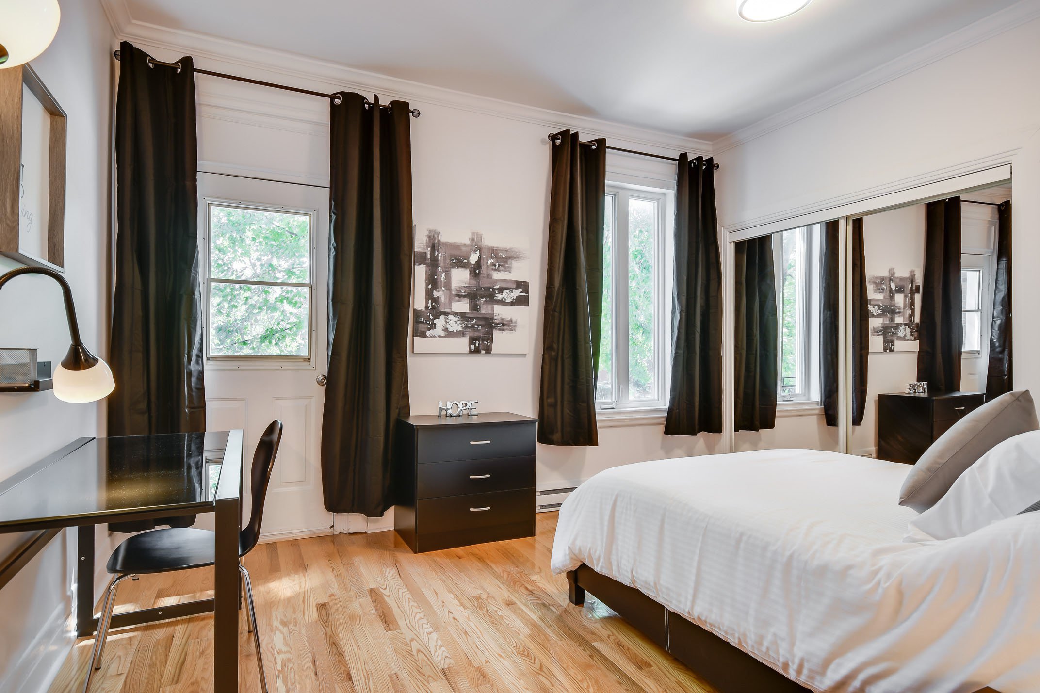 Rentals.ca ) 2529 Chemin de la CôteSainteCatherine, Montréal QC for Rent