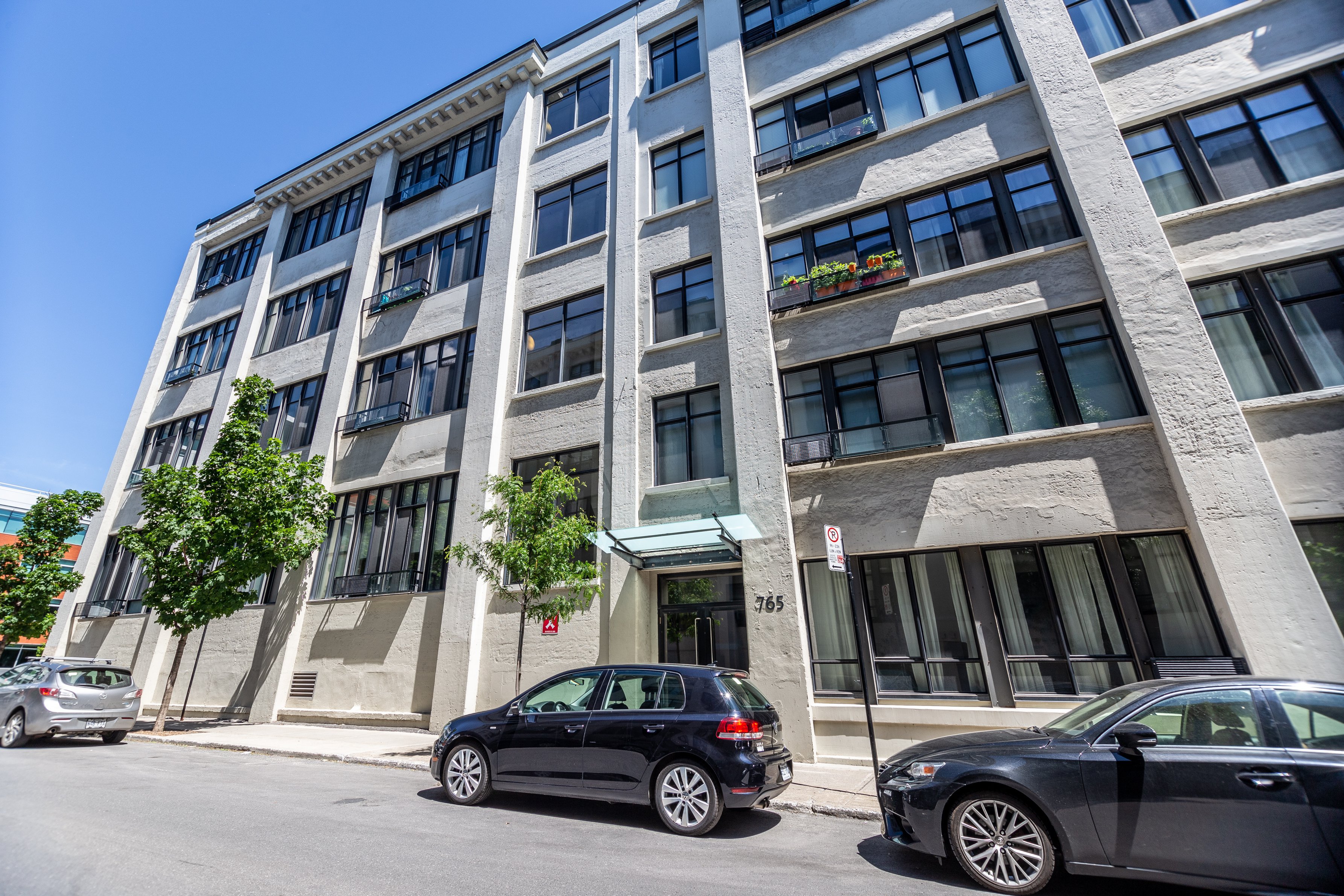 Rentals.ca ) 765 Rue Bourget, Montréal QC for Rent