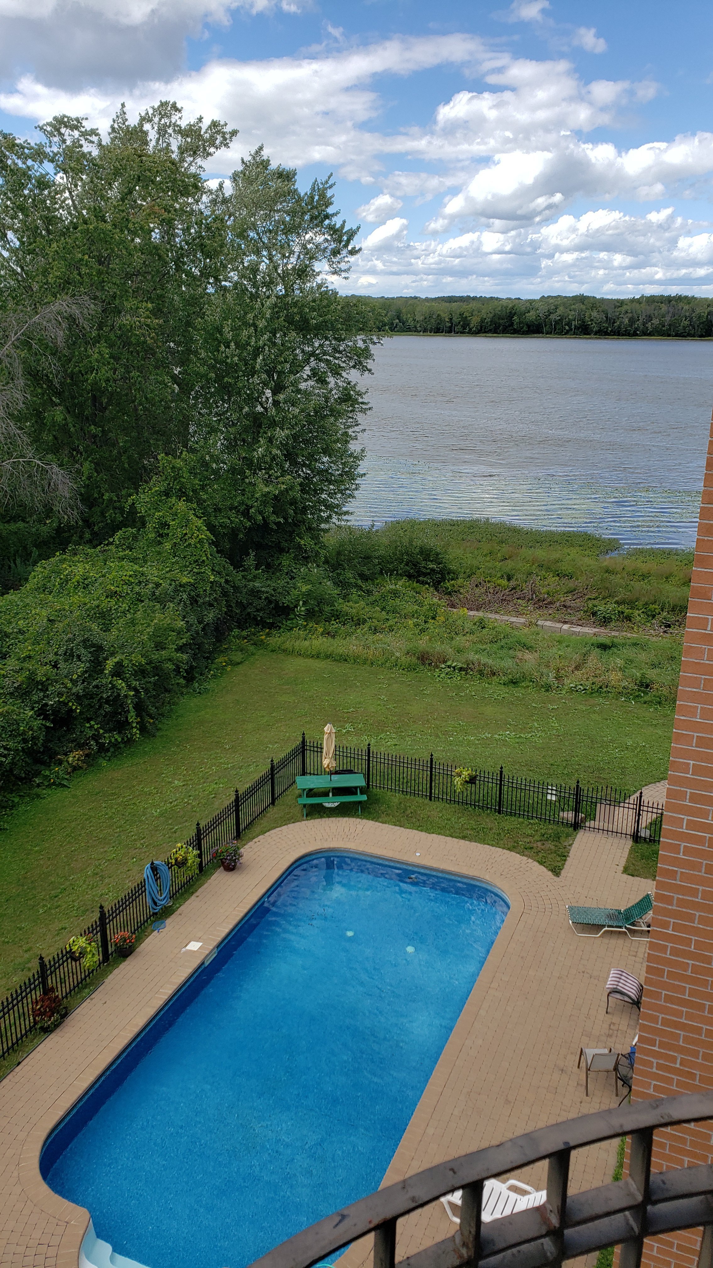 17145 Boulevard Gouin Ouest, Montréal, QC Condo for rent