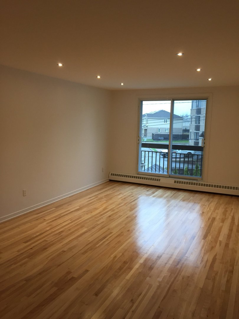 5210 Rue Riviera, Montréal, QC Condo for rent