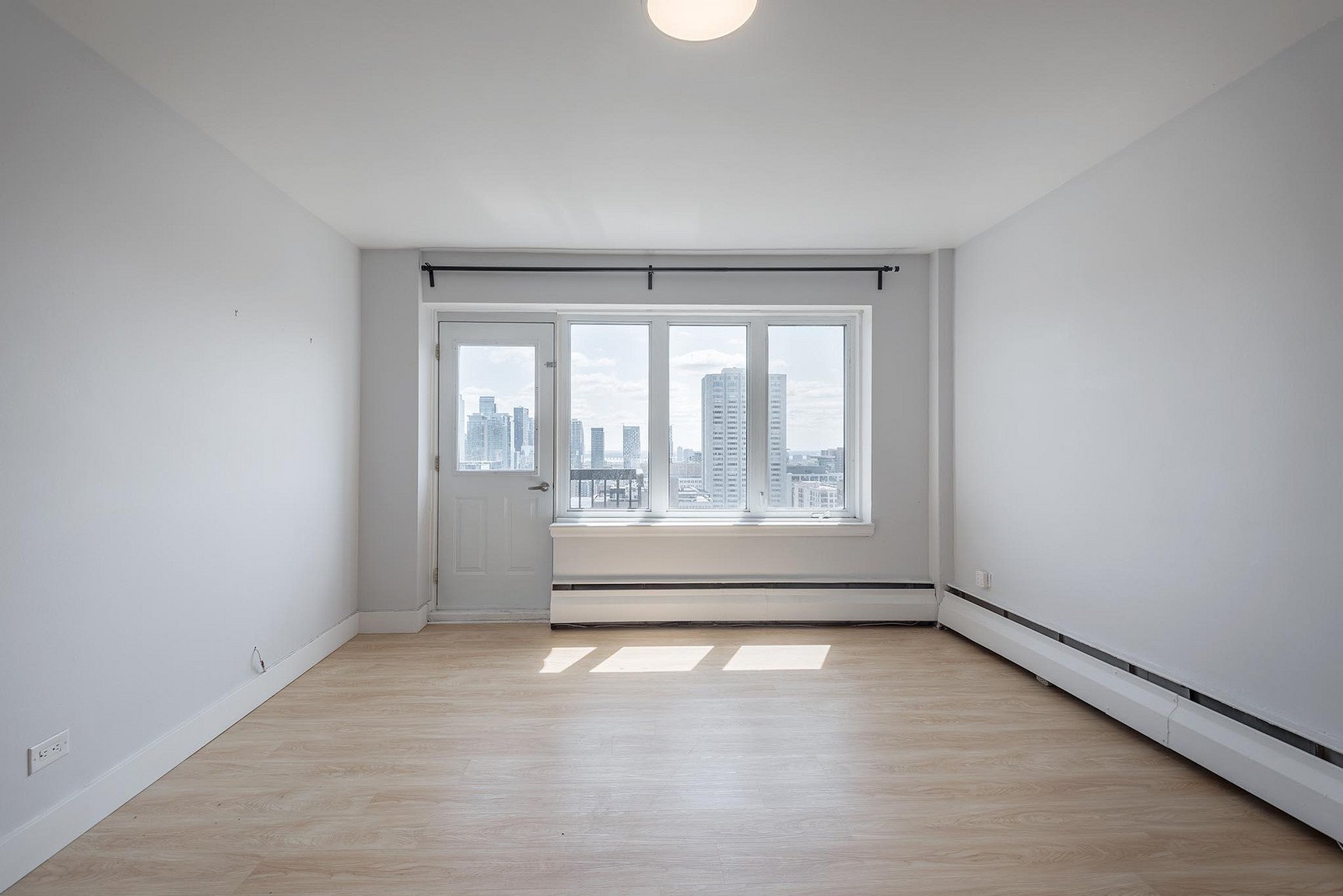 Rentals.ca 1400 des Pins Ouest, Montréal QC for Rent